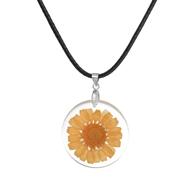 Transparent Resin Dried Flower Daisy Necklace